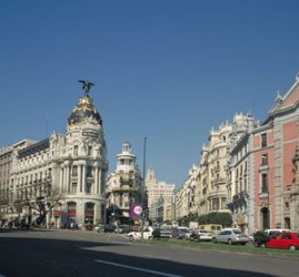 España recibió 32,3 millones de turistas internacionales de enero a julio,  7,4 por ciento más que un año atrás