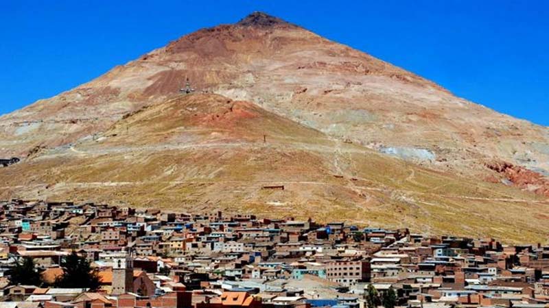 Bolivia inaugura ruta de turismo por antiguas minas
