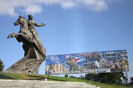 Santiago de Cuba: los héroes son sus hijos