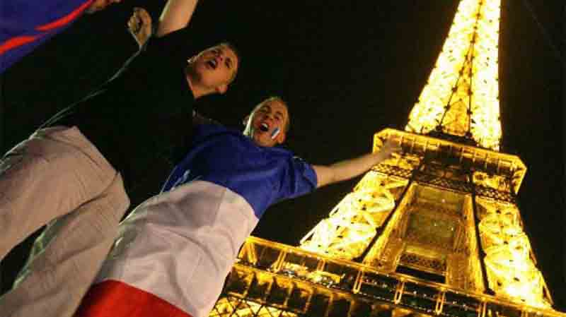 Cierran torre Eiffel por final de Mundial de Futbol