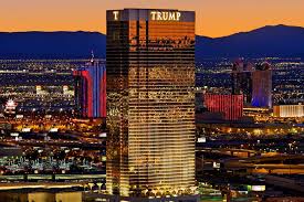 Campaña electoral afecta las reservas de los hoteles de Trump