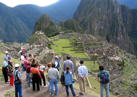 Perú revisa al alza sus previsiones de arribos turísticos para este año