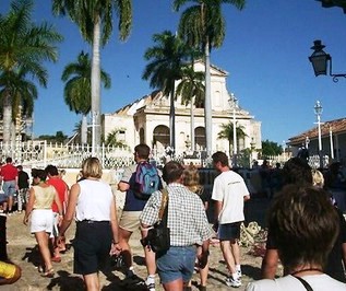 Cuba participa con delegación de alto nivel en importantes ferias de turismo en Moscú
