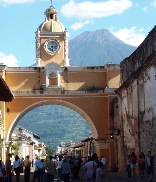 Guatemala garantizará un seguro médico de hasta mil dólares a turistas, a partir de una tarjeta prepagada